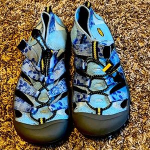 Keens, size 8.5